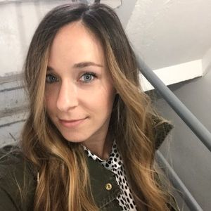 Meet your Posher, Elise